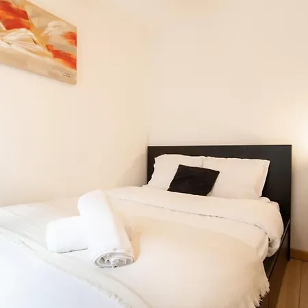 Vieux - Lumineux Avec Cachet ! 2pers Lille